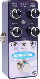 Pigtronix EMTP Moon Pool Analog Phase Shifter And Tremolo Effect Pedal With Depth And Sensitivity Controls